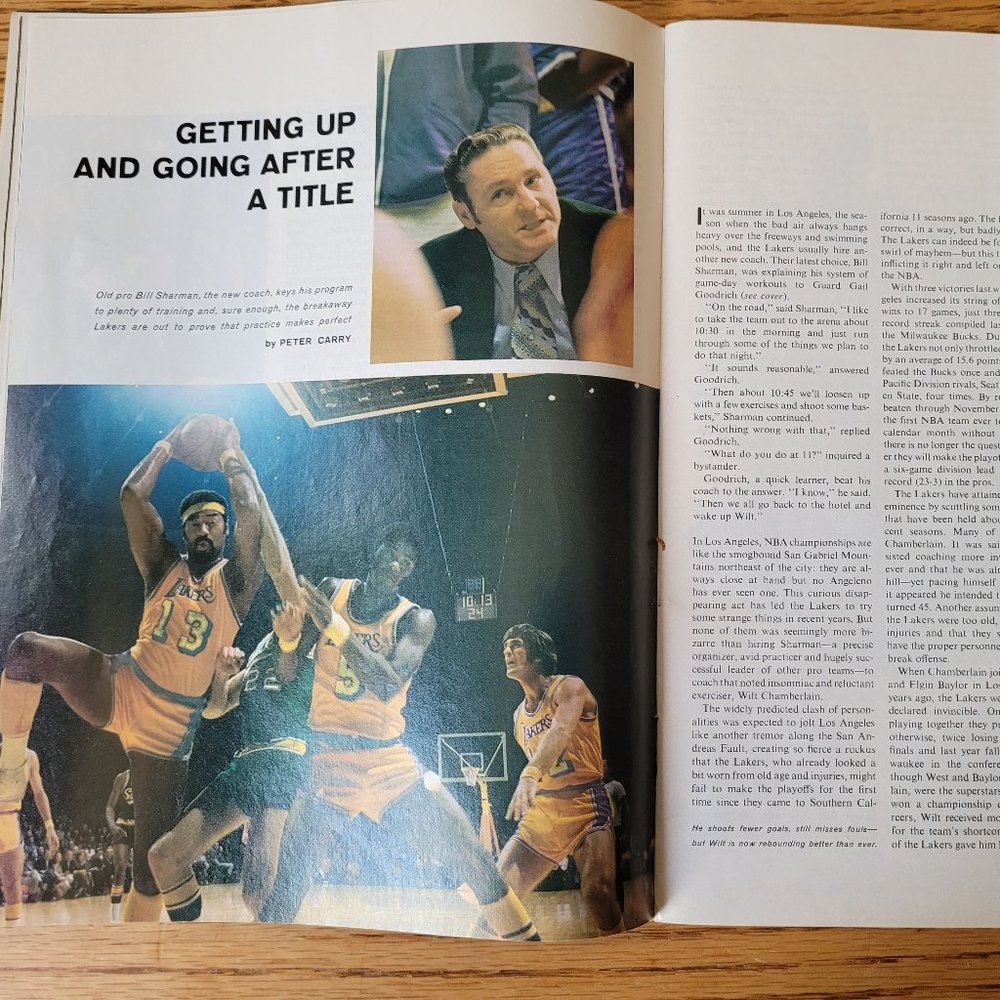Vintage 1971 Sports Illustrated Los Angeles Lakers, Detroit Lions, Hockey - Picture 5 of 12